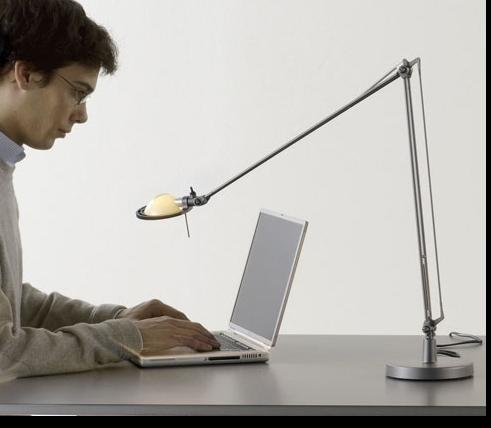 מנורת שולחן - מקור אור נייד