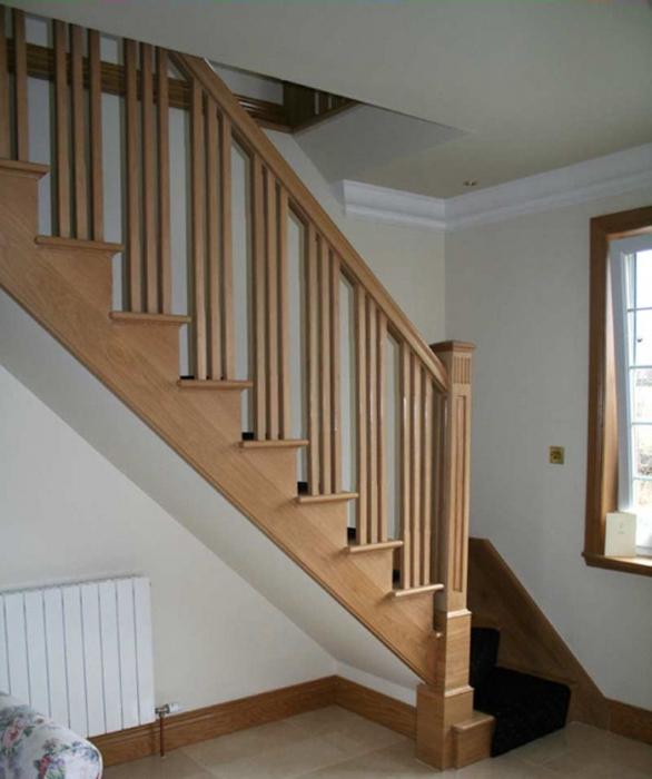 איך לבנות מדרגות עץ לקומה השנייה עם הידיים שלך