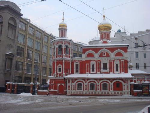 כנסיית כל הקדושים על Kulishki ואתרים אחרים של מוסקבה