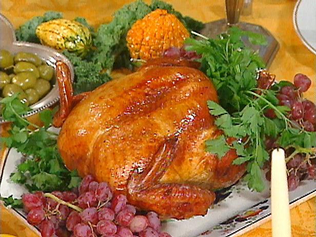 כמה טעים לאפות תרנגול הודו בתנור?